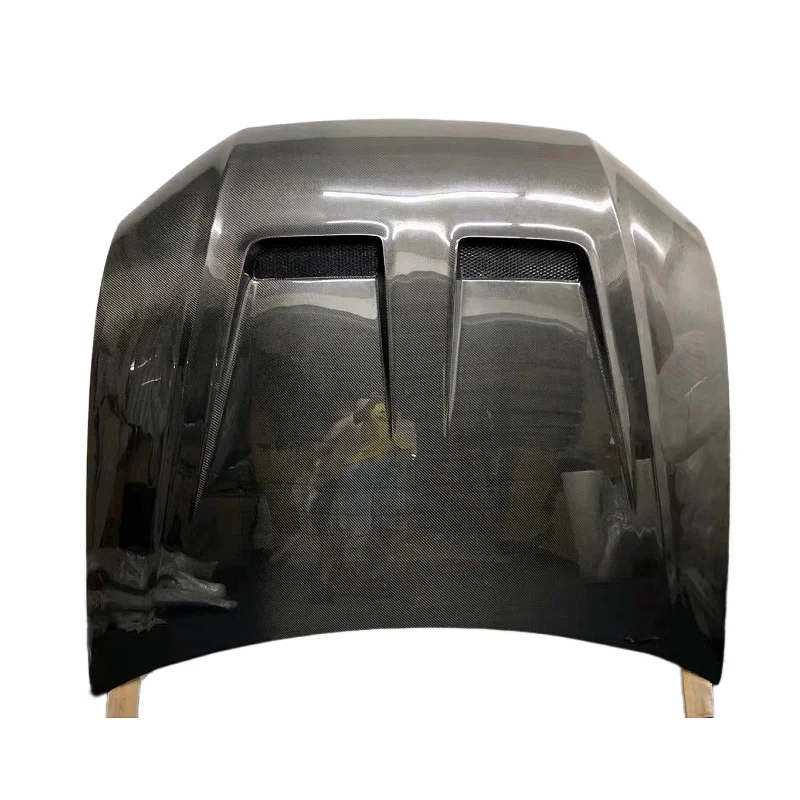 

M-style High-quality Carbon Fiber Engine Hood For Audi Q8 Body Kit
