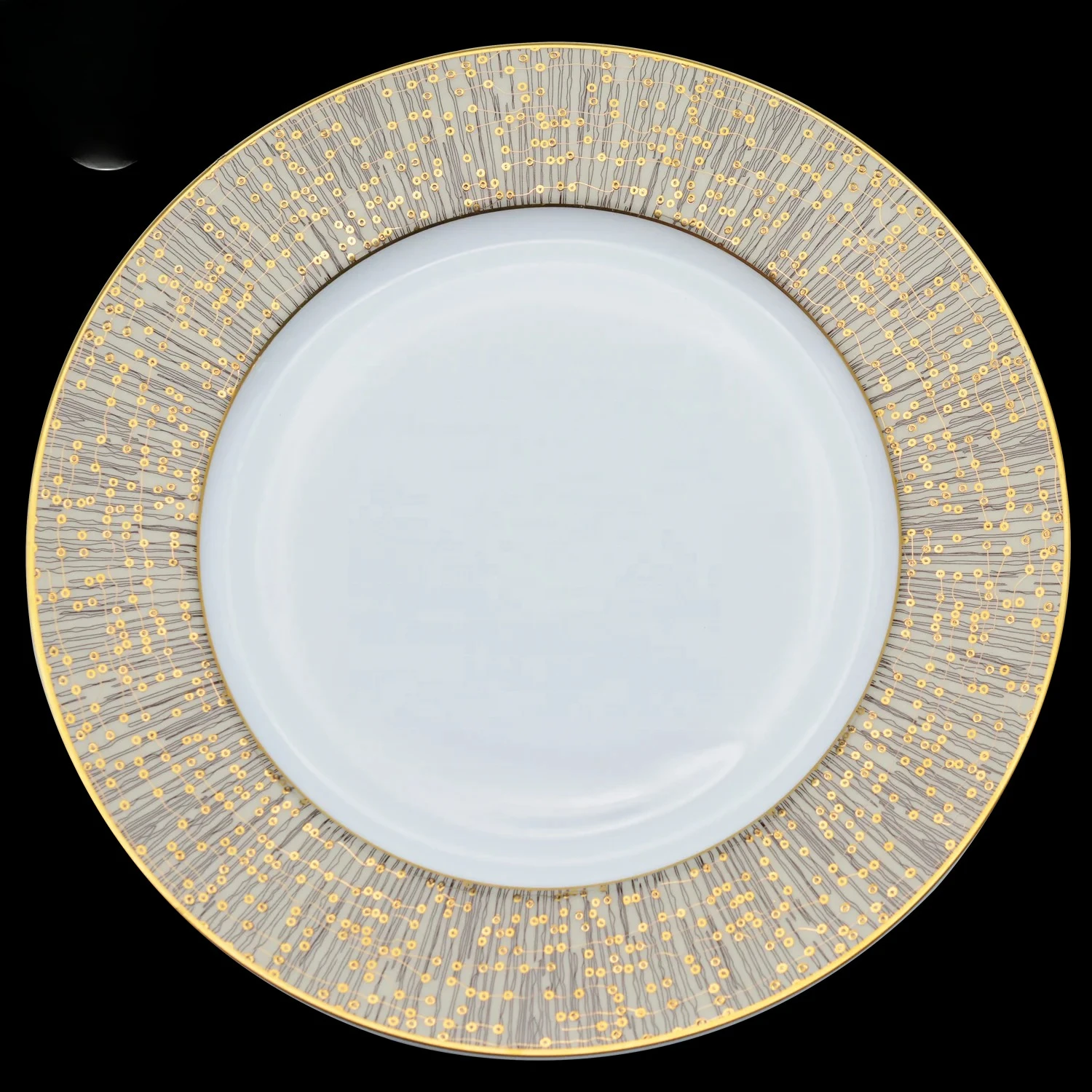 

Golden Porcelain Luxury Dinner Set Bone China Dinner Set 98 Pcs Dubai Royal Tableware