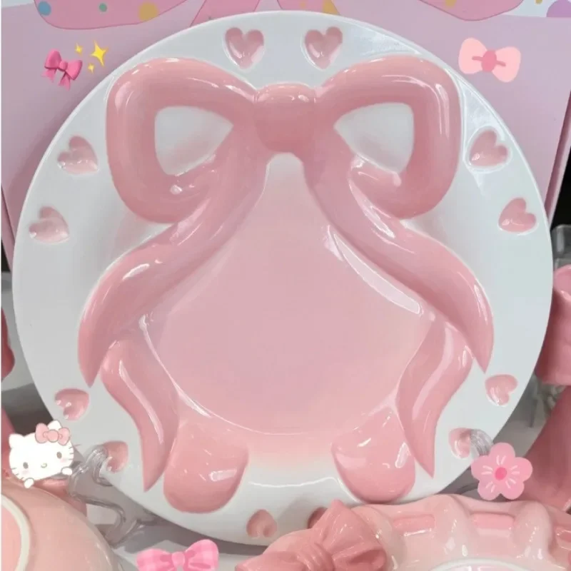 

Hand-painted relief ceramic snack plate salad dessert love bow