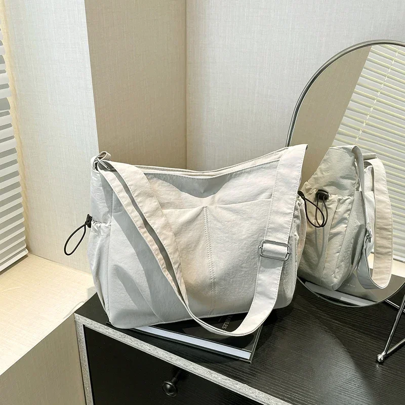

Nylon Solid Zipper Large Capacity Crossbody Bag 2026 High Quality Trendy Casual Shoulder Bag Soft Versatile Popular Handbag