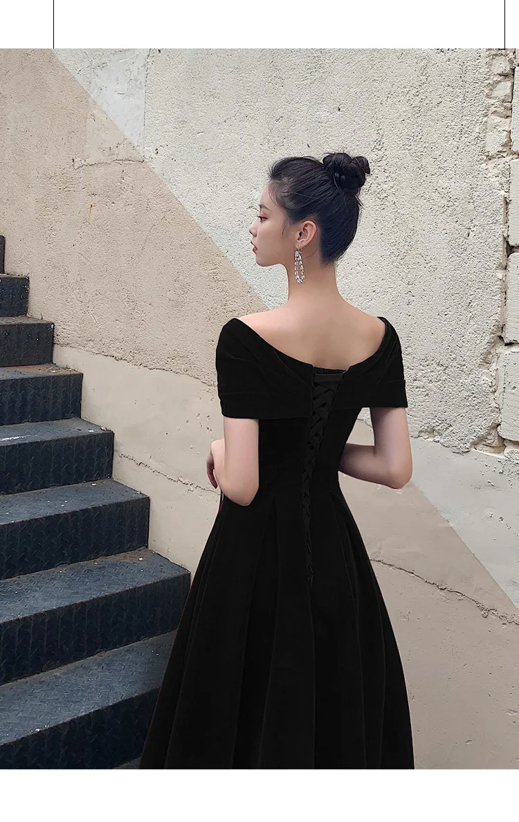 Elegant Off-the-Shoulder Little Black Prom Dress for a Perfect Evening Party Gown