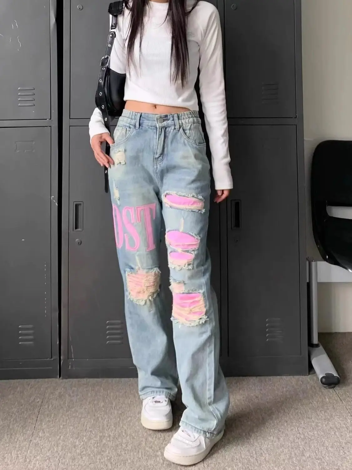 Pink hole embroidered straight jeans for women American hot girls 2024 spring new loose slimming wide leg trousers