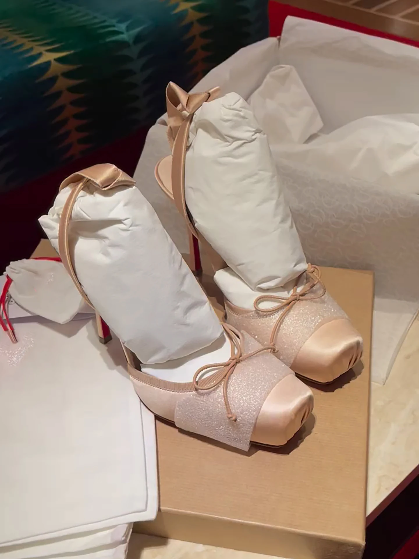 sandali-con-tacco-alto-in-raso-di-seta-nude-stile-balletto-con-fascia-a-naso-di-maiale-modello-2026-da-donna-per-gonne-scarpe-singole
