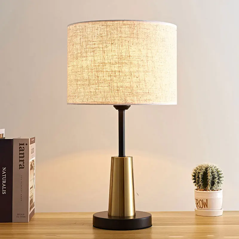 Imagem -02 - Nórdico Moderno Simples Table Lamp Creative Sala de Estar Quarto Cabeceira Desk Light Hotel Engenharia Designer Desk Lamp