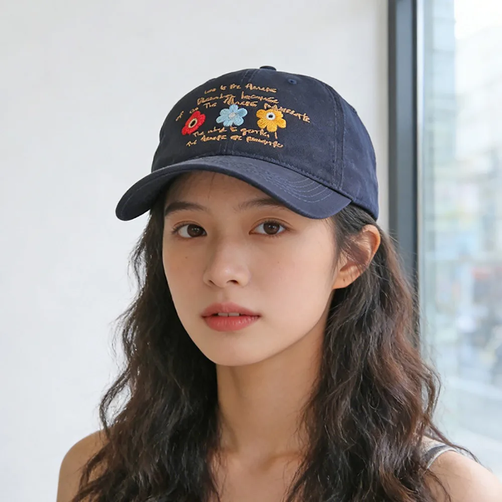 

Multicolor Flat Cap Adjustable Buckle Adjustable Head Circumference Sports Hat Flower Embroidery Sunshade Hat Casual Outdoor