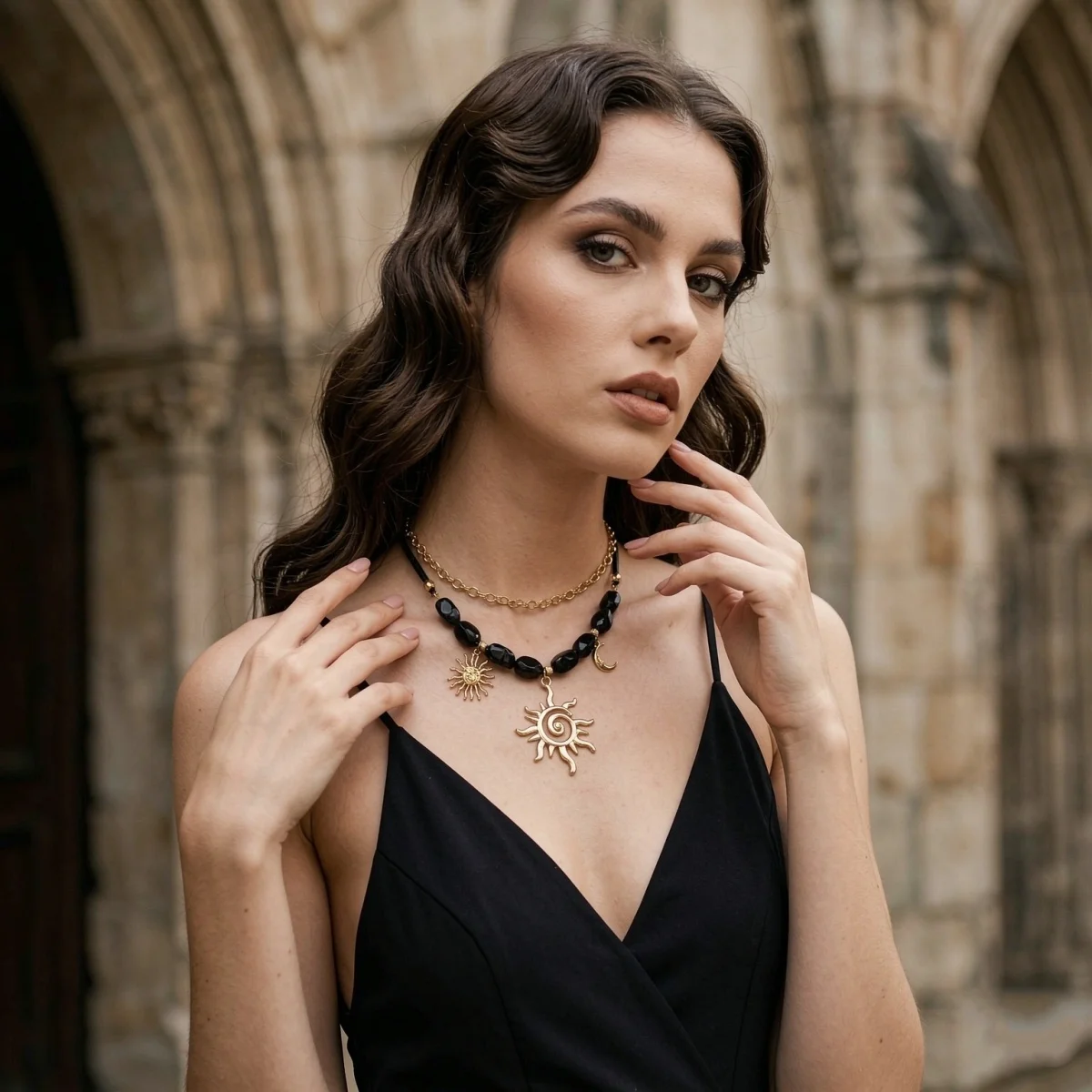 Doppelschichtige Unregelmäßige Schwarze Harzperlen Spiral-Sonne-Mond-Anhänger Halskette für Frauen und Männer Ethnischer Stil Sonnenblumen-Choker Schmuck – Detail 4