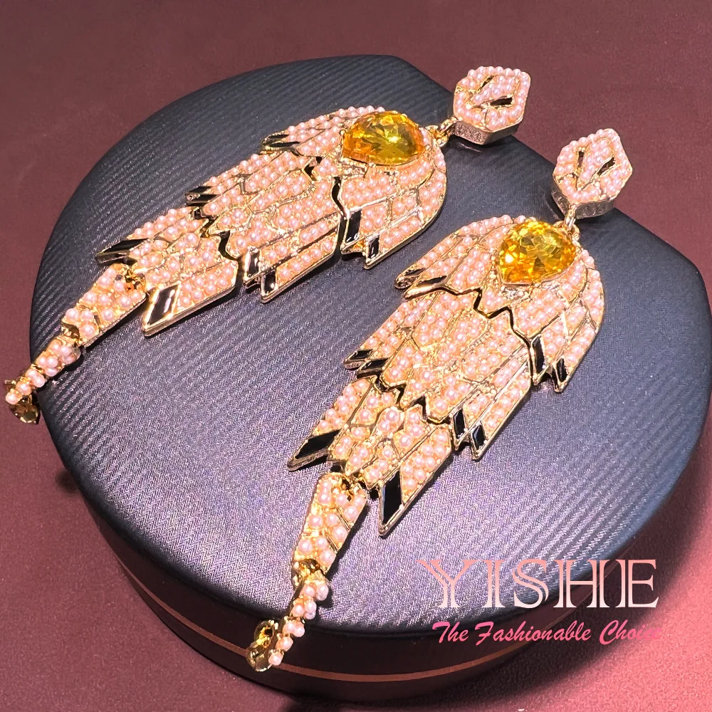 Medieval vintage feather rice bead earrings, Western antique niche long rhinestone European and American exaggerated earrings ba
