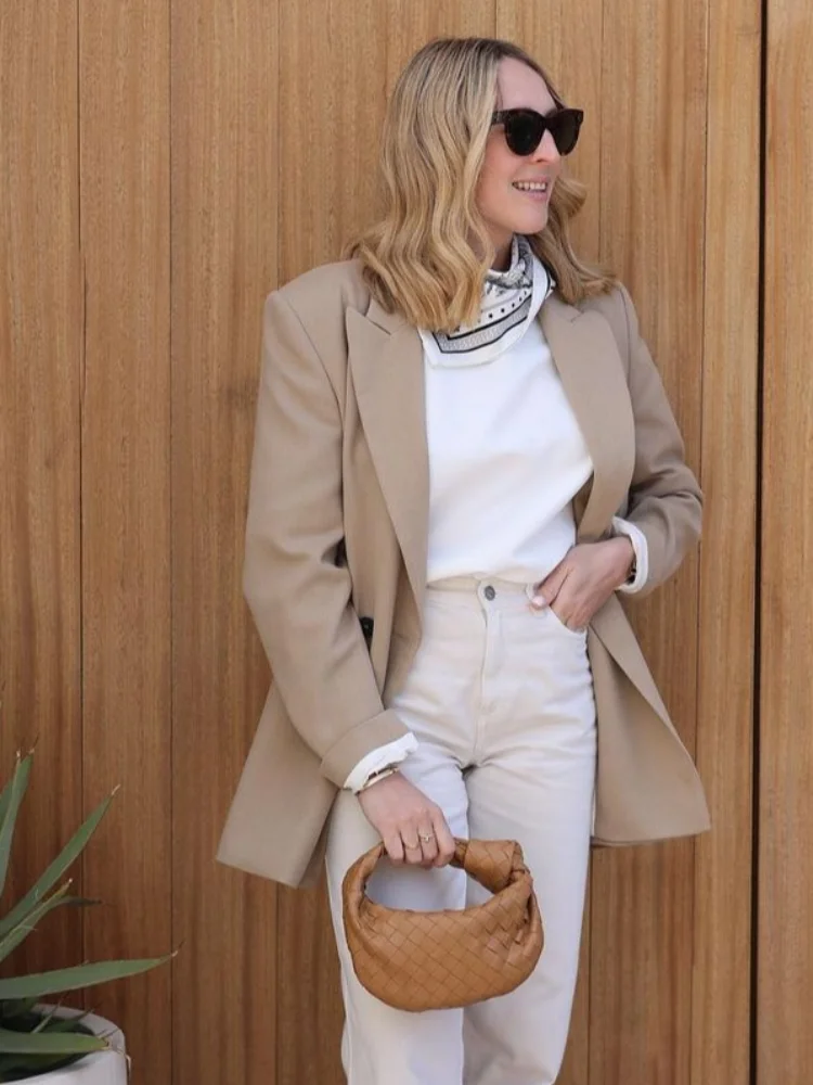 

Fashion Women Casual Lapel Blazer Coat V-neck Full Sleeve Two Buttons Suit Short Jacket 2026 Spring Lady Commute Street Outwear