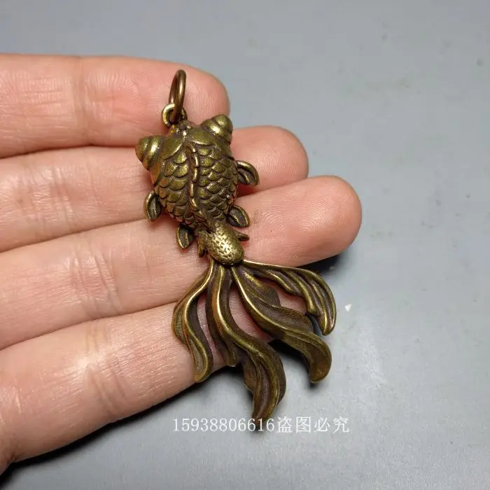 

Antique bronze antique miscellaneous collection antique old brass goldfish key pendant old goods old objects