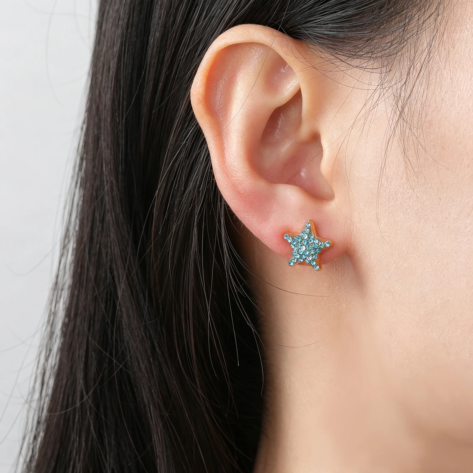 Kkjoy Edelstahl-Ohrstecker, vollständig mit Strasssteinen besetzt, funkelnder Stern-Ohrring, Schmuck für Damen, Party, Hochzeit, Jubiläumsgeschenk – Detail 1