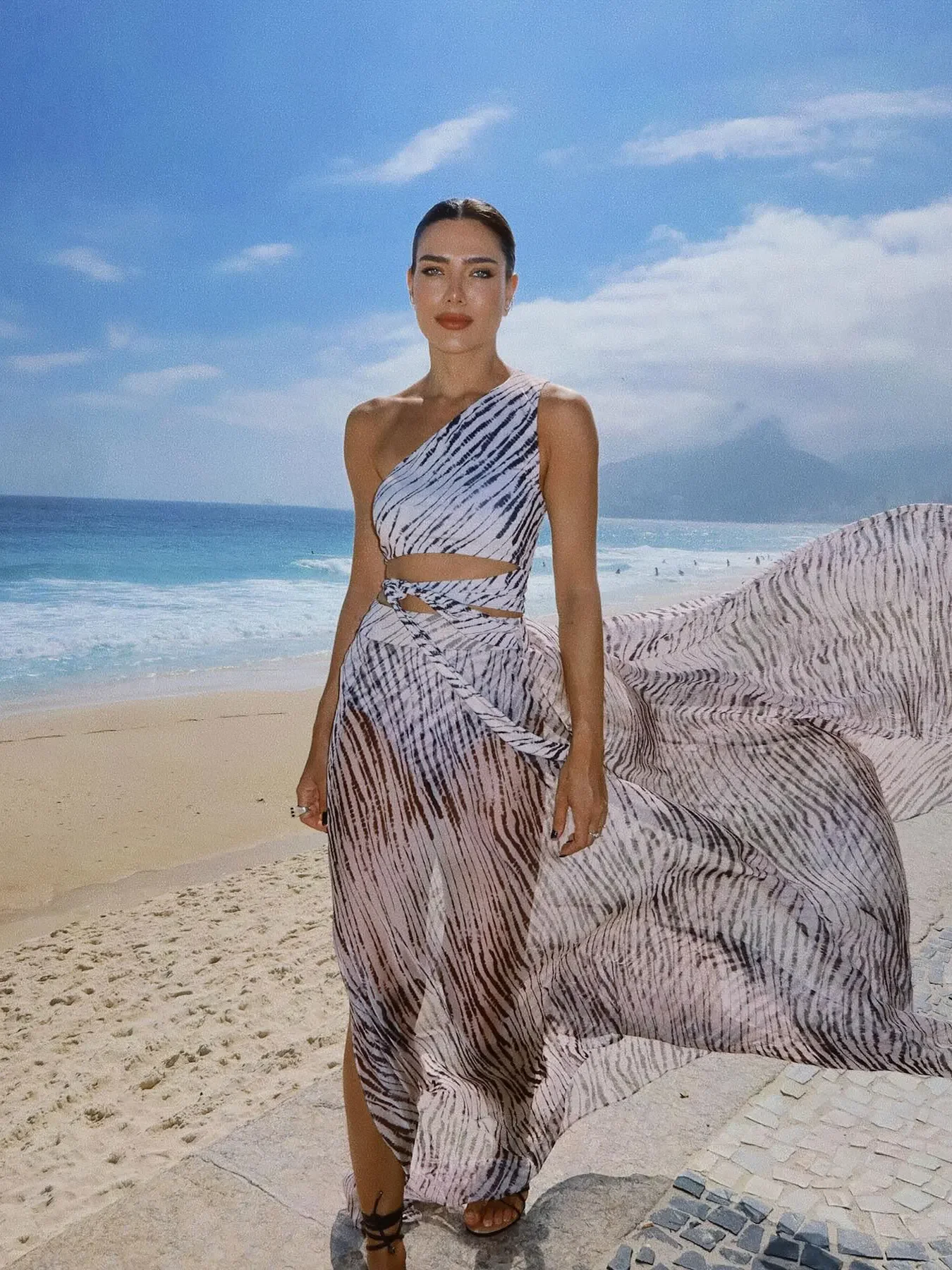 2025 New One-Piece Womens Swimsuit With Skirt Women Biqini Set Swimsuit Sexy High Fork Dresses Women's Bikinis Holiday Beachwear