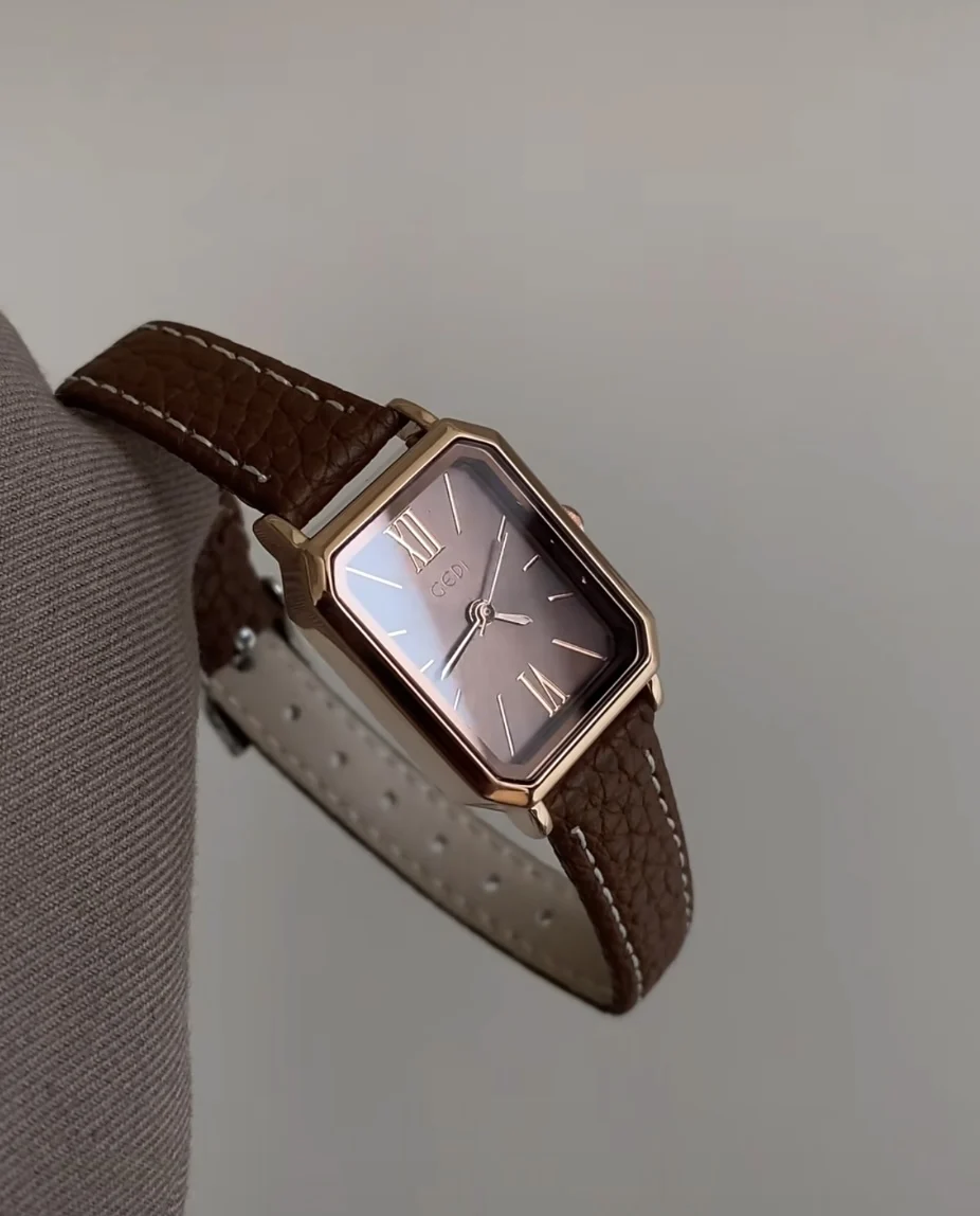 Elegant Women'S Watch Square BrownVintageStyle Sophisticated And Versatile Leather Women'S Watch HighQuality Women'S Wristwatch.