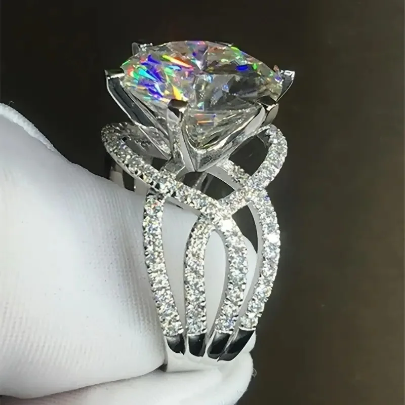 925 Sterling Silver 4 Carat Round Moissanite Engagement Ring for Women, Six Prong Solitaire Twisted Multi Band Wedding Ring, Sparkling Split Shank Promise Jewelry, Romantic Anniversary Valentine Bridal Gift for Her Daily Party Wear