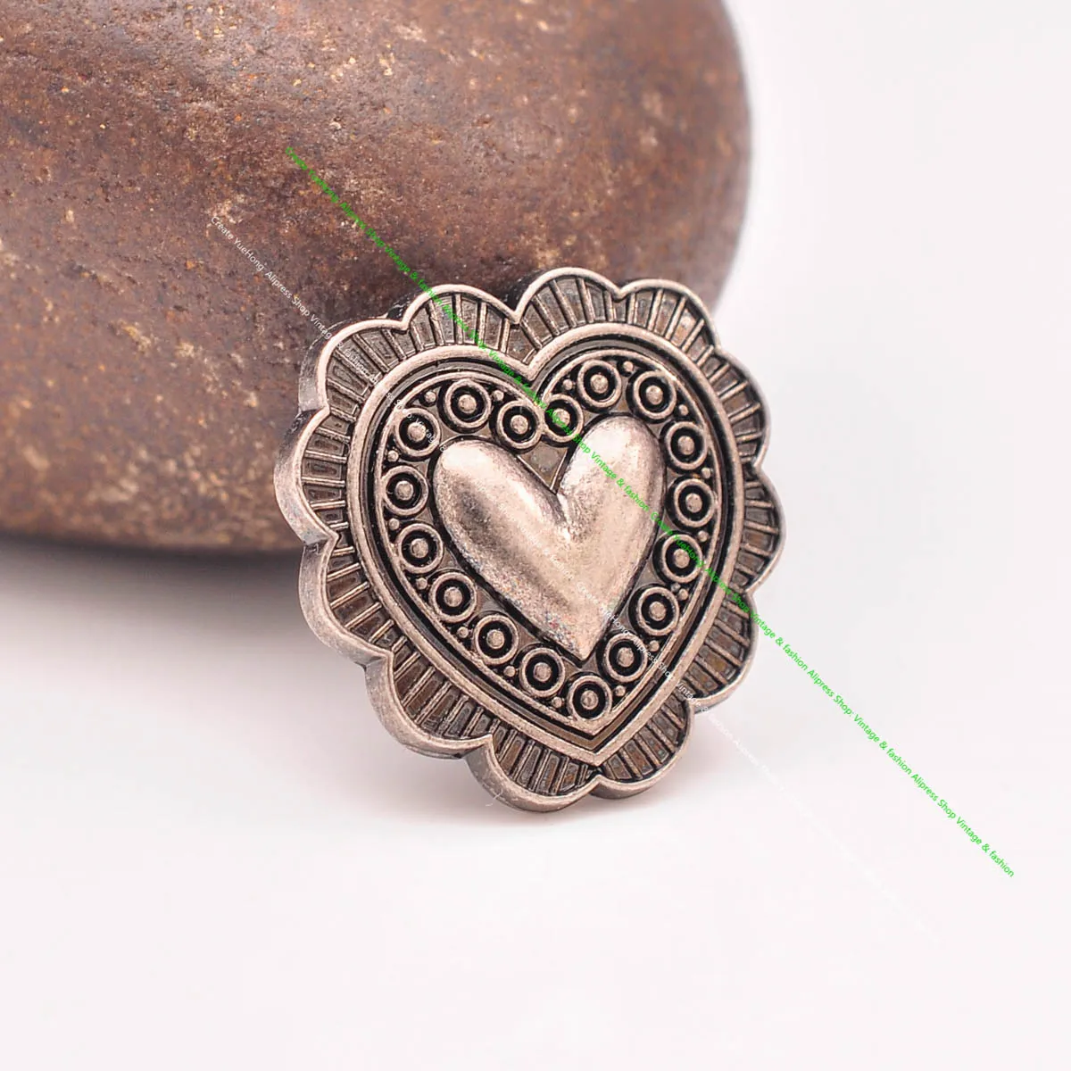 

10pcs 20mm Antique Silver Flower Engraved Sweet Love Heart Wallet Case Bag Leathercraft Belt Accessories Conchos Screwback