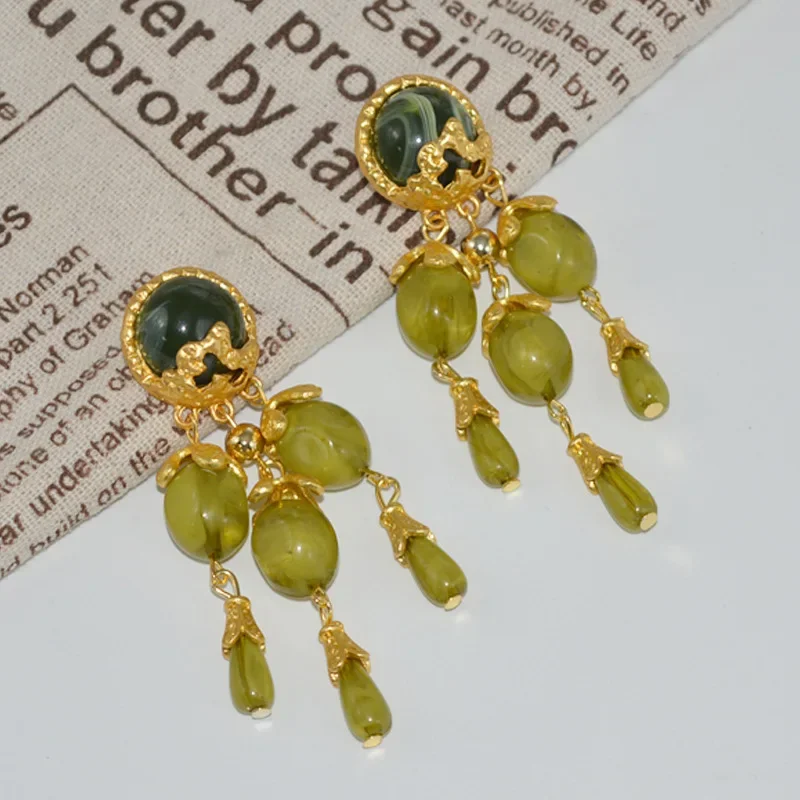 Vintage Grape Shaped Olive Green Earring in Palace Style MediumAncient Long Style Tassel Earring Exaggerated Imitate Gem Earring