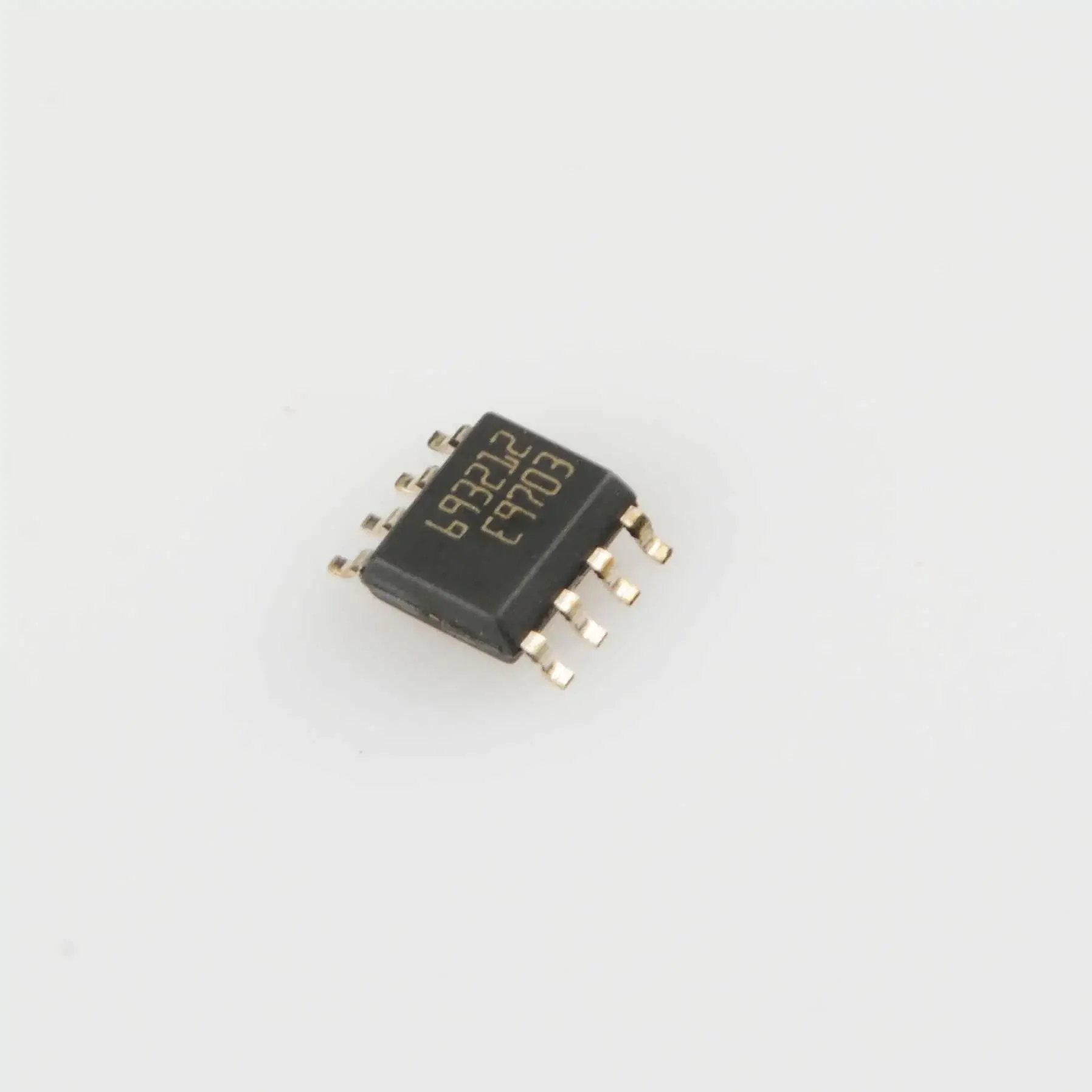 Original L6932D silk screen 693212 SMD SOP8 low dropout regulator chip IC
