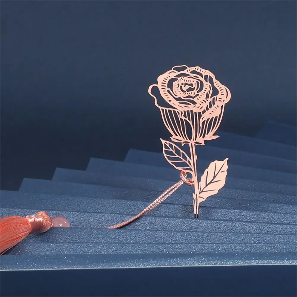 Chinese Style Metal Bookmark Rose Gold Hollow Book Clip Rose Swan Pine Crane Lotus Exquisite Tassel Bookmark Book Page Marker