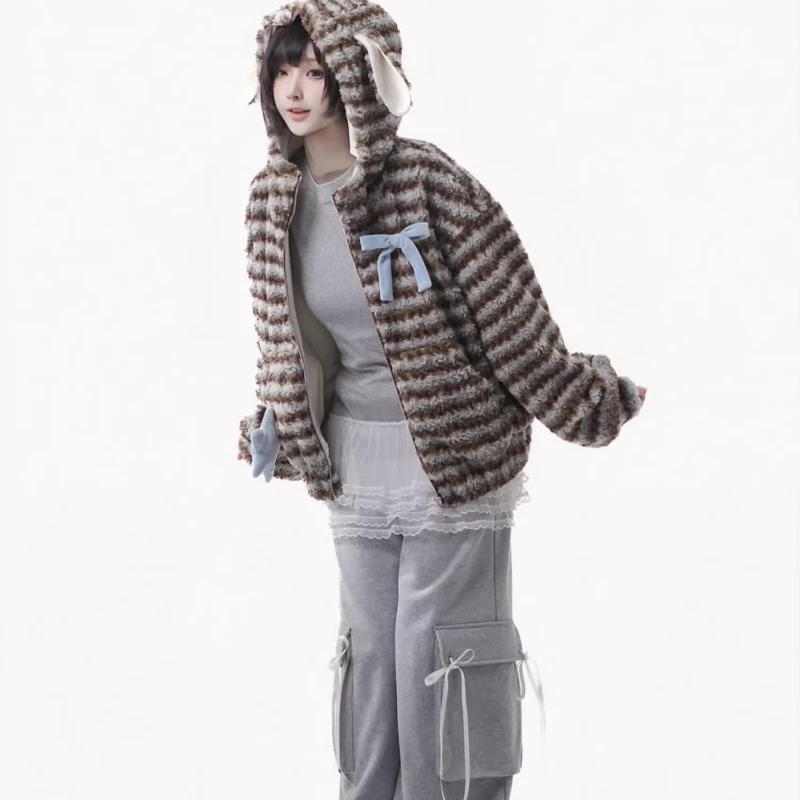 Chaqueta de piel sintética Y2K Original para invierno, estilo universitario, estudiante, dulce y fresco, abrigo de felpa con capucha, pantalones, conjunto superior de manga larga