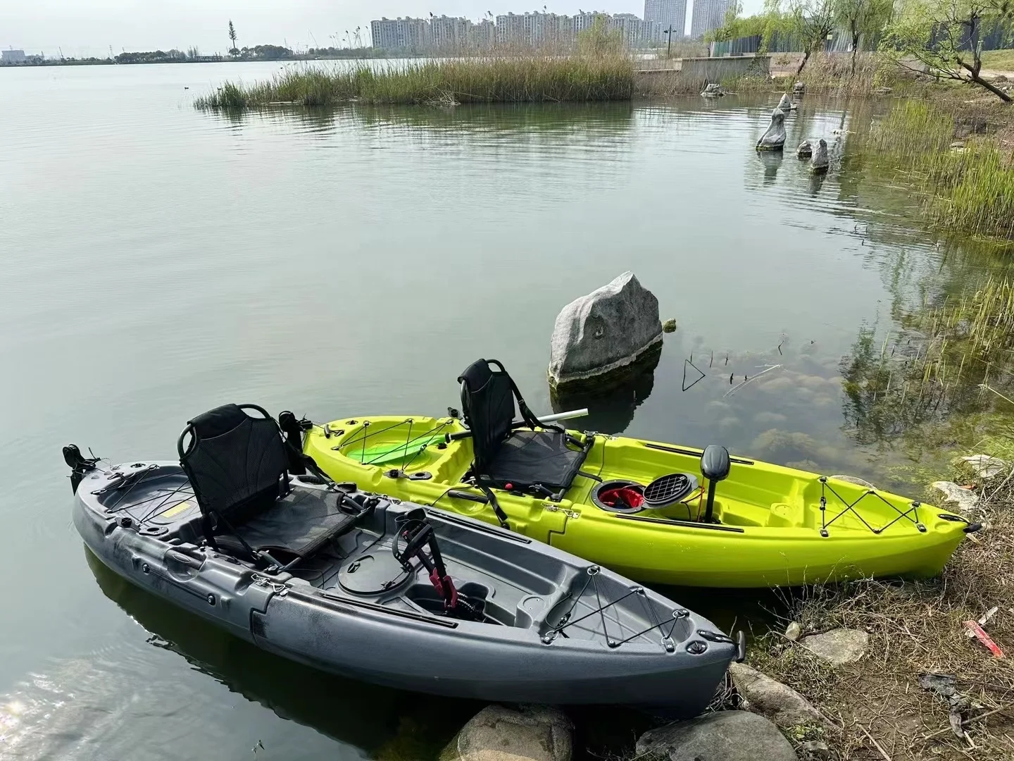 Sistema de conducción de pedal de pesca, kayak de un solo motor de 8 pies, kayak de pesca modular dividido con pedales para océano, lagos y ríos, novedad