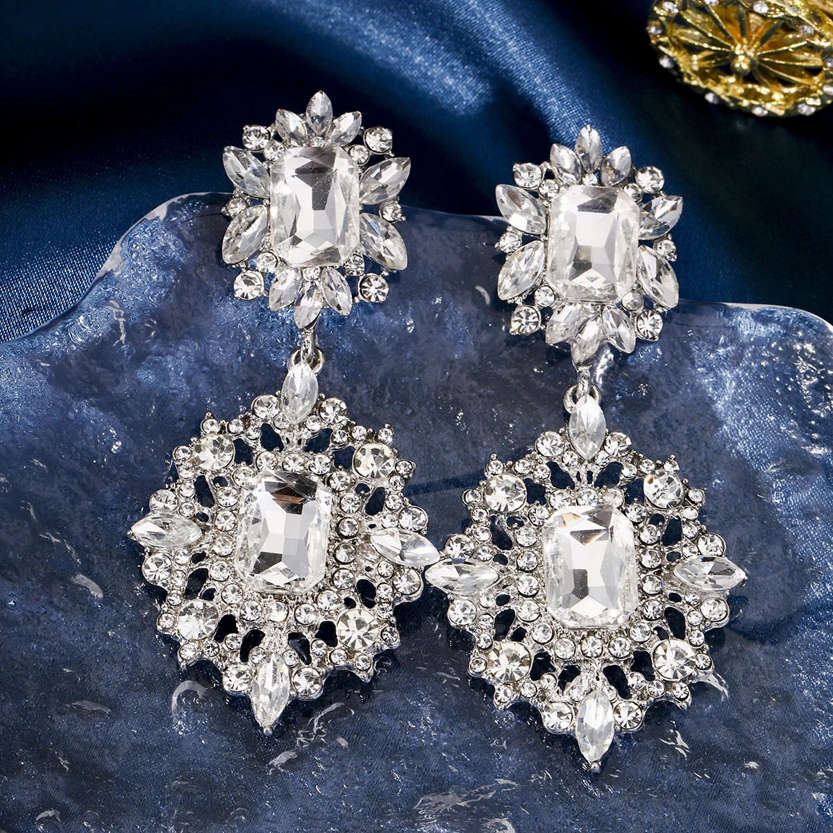 Retro-Stil Splitter Strass Tropfen Ohrringe Braut Ohrringe Schmuck Zubehör Exquisite Kristall Ohrringe für Frauen