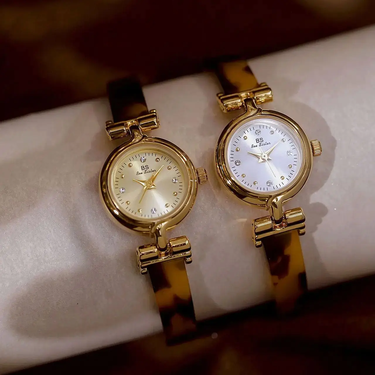 고품질 숙녀 시계 수지 방수 팔찌 손목 시계 여성을위한 프랑스어 우아한 빈티지 시계 선물 2025 새로운