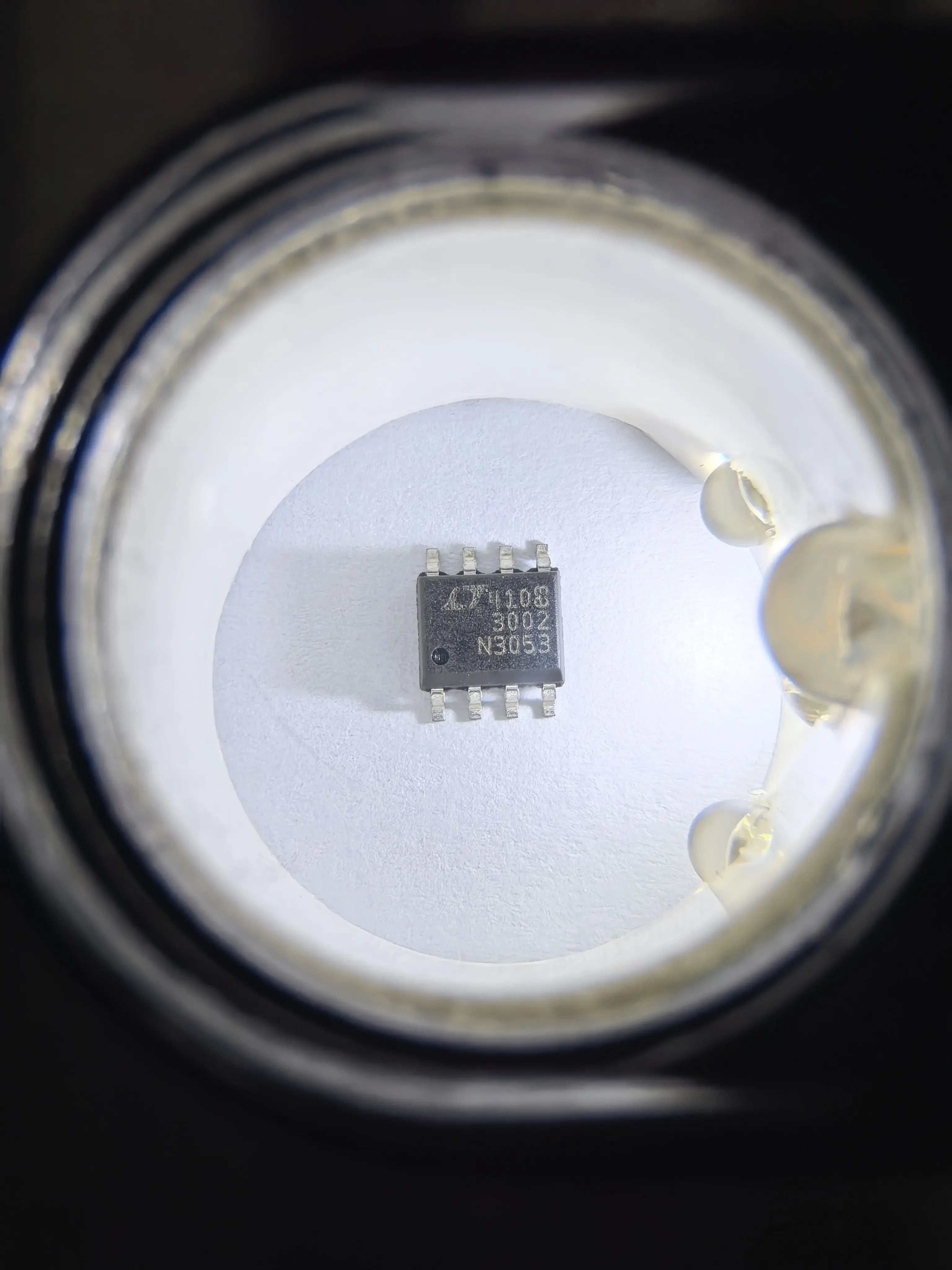 LT3002ES8E LT3002IS8E LT3002 - 36V 10W No-Opto Isolated Flyback Converter