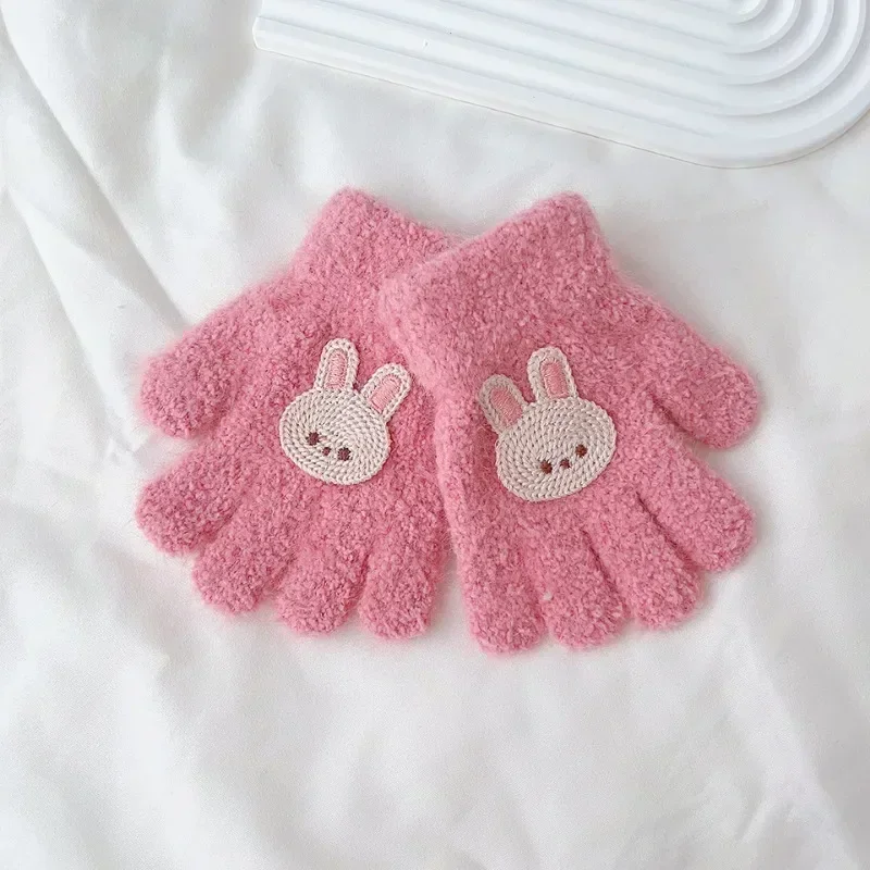 Детские теплые перчатки для мальчиков и девочек, модные перчатки в Корейском стиле с мультяшными животными для малышей, уличные аксессуары для детей, зима-осень