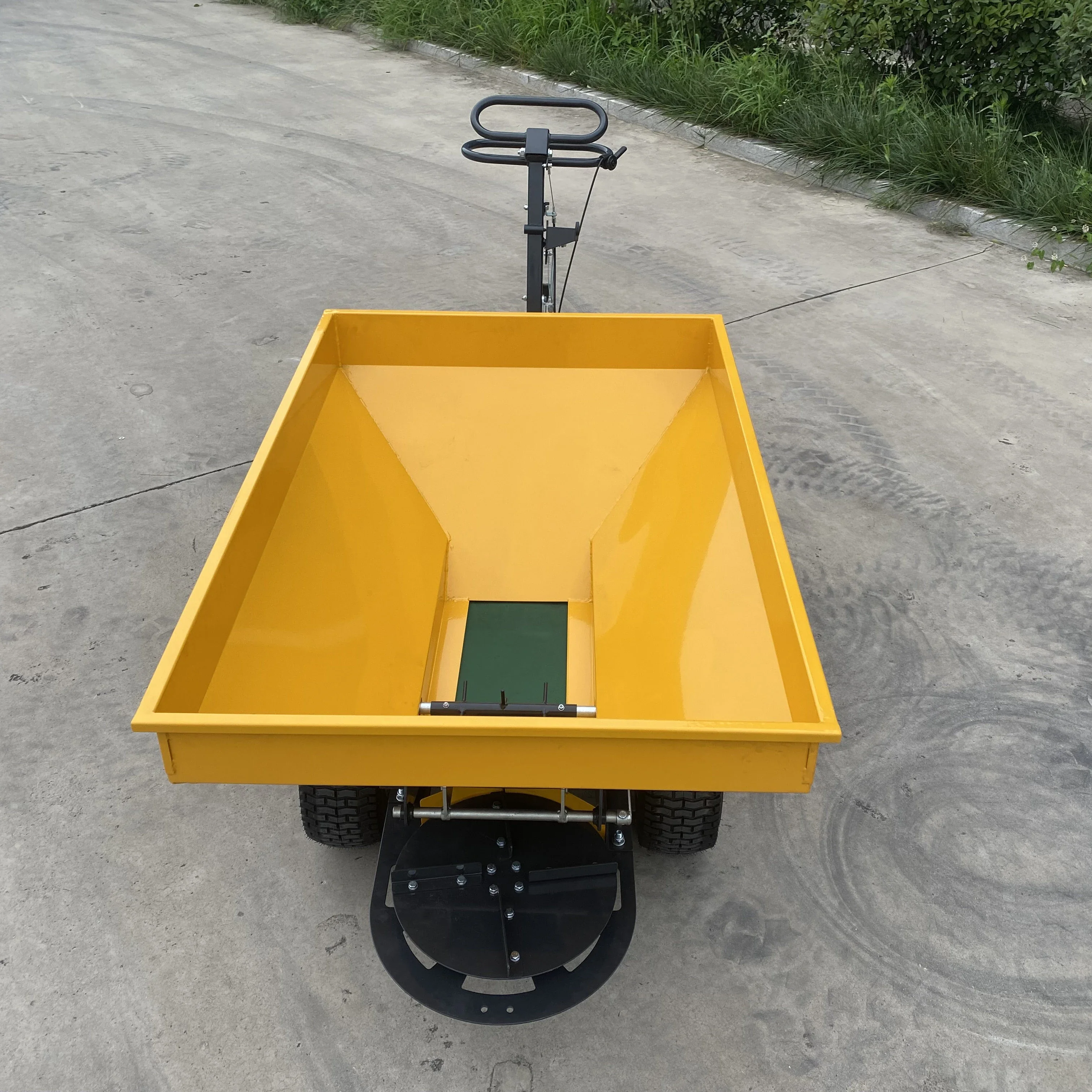 Fertilizer Spreader Applicator Tractor Loading Agricultural Fertilizer Applicator Professional Machinery