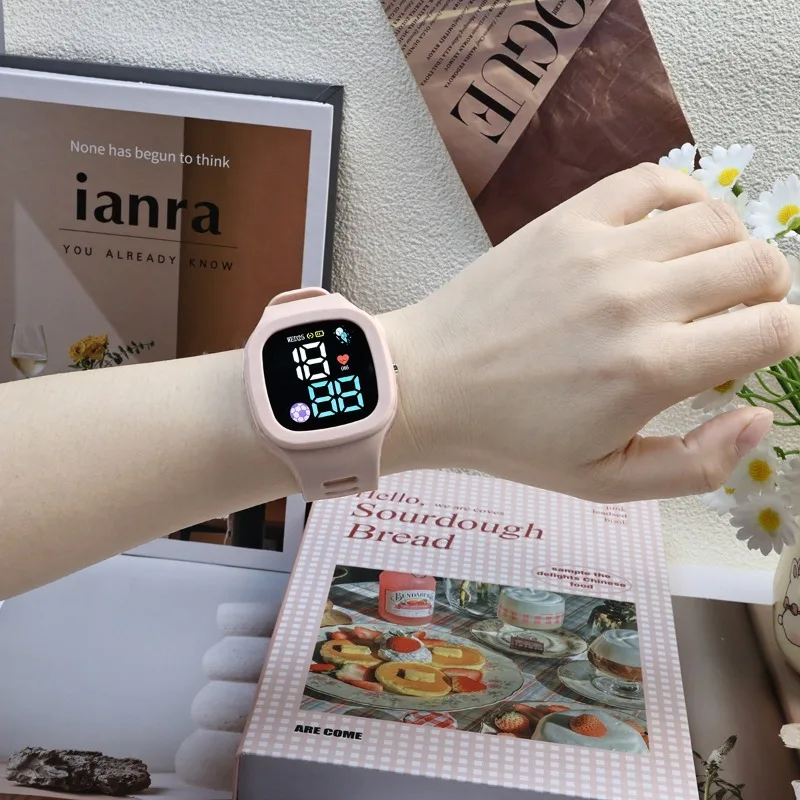 Женские маленькие квадратные часы i модные светодиодные электронные часы астронавта