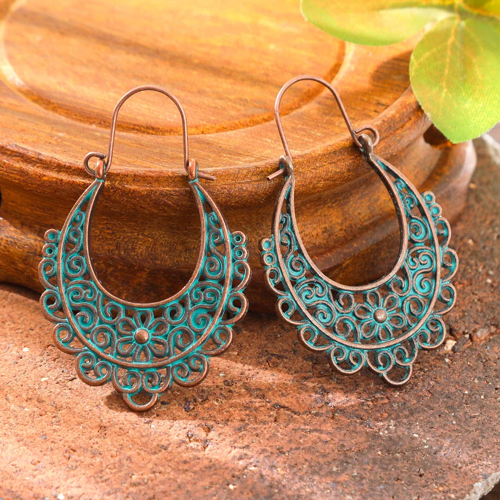 Ethnic Gypsy Bronze Earring Vintage Geometric Carved Round Flower Metal Earrings Women's Boho Chic Wedding Party Jewelry
