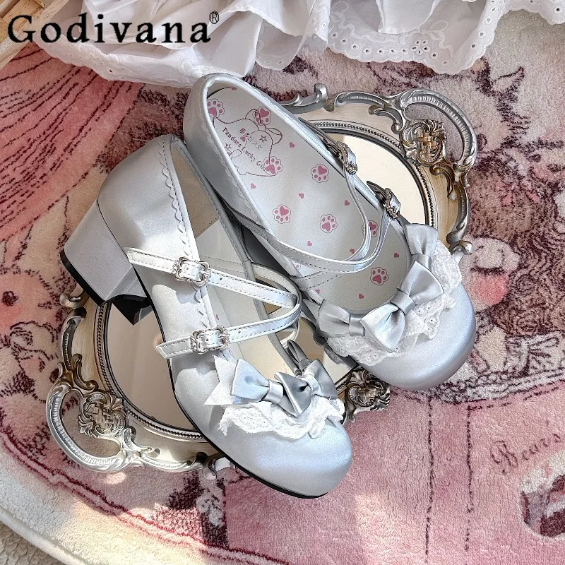 

Элегантные балетки в японском стиле для девочек, серебряные милые туфли в стиле Лолиты на низком каблуке, женские туфли-лодочки на низком каблуке с бантом на высоком каблуке