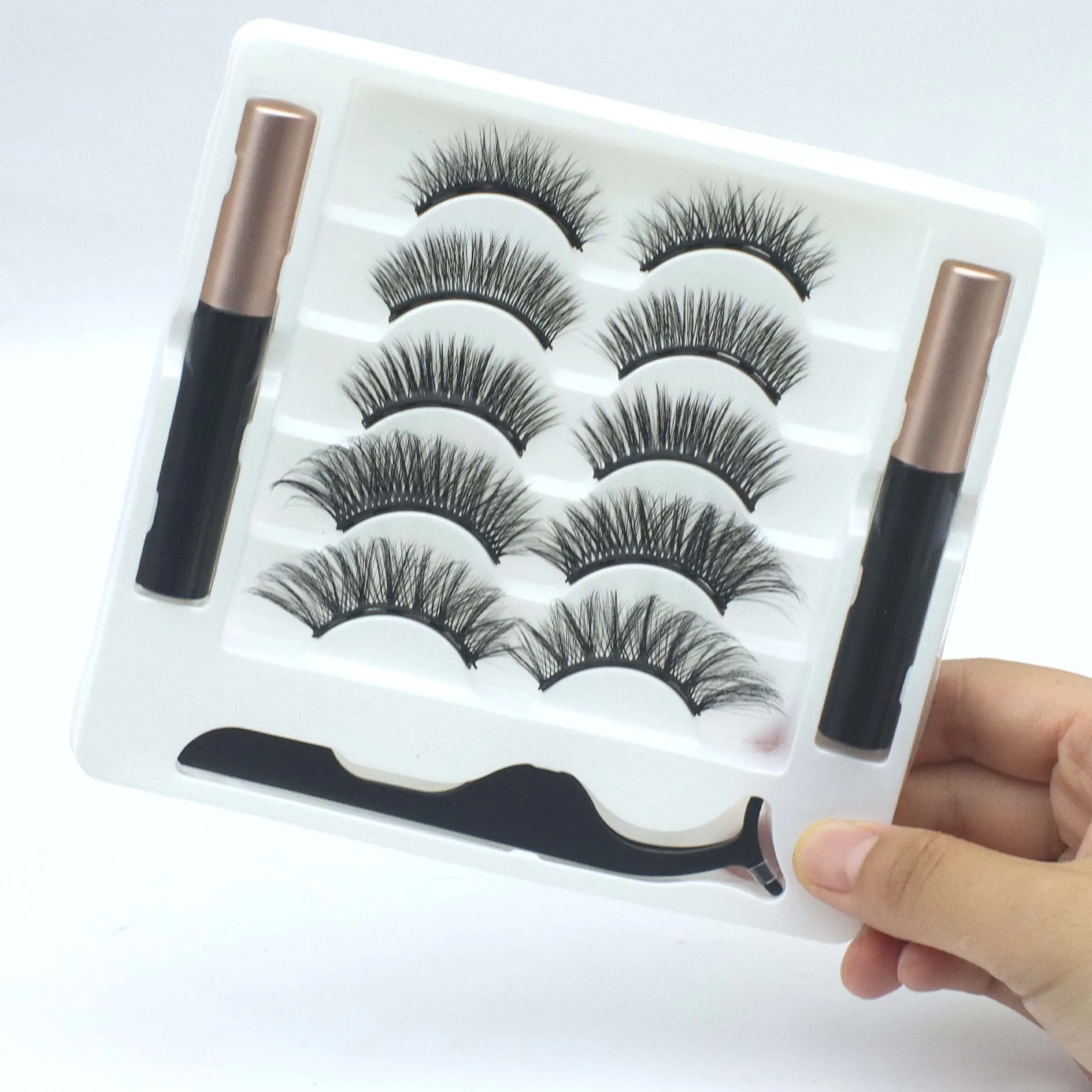 5 file di 10 paia di ciglia finte magnetiche 10-15 mm ciglia nere naturalmente spesse e arricciate con eyeliner magnetico