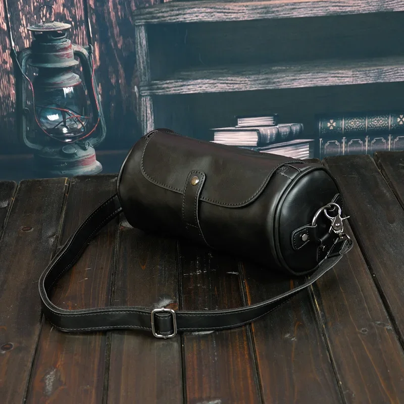 Xiao.p Male Bag England Retro Single Shoulder Bag High-quality Pu Leather Men Messenger Bags Cylindrical Travel Crossbody Bags