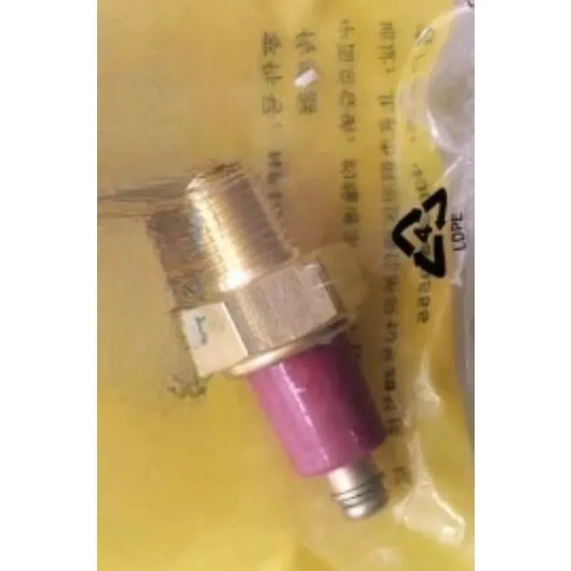 NF100174 Genuine Engine Oil Pressure Sensor Tractor Parts for John Deere 1204/1354/5-904