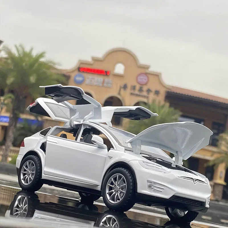 Modèle de voiture en alliage pour enfants, véhicule en métal moulé sous pression, collection de simulation, son et lumière, cadeau jouet, X SUV,