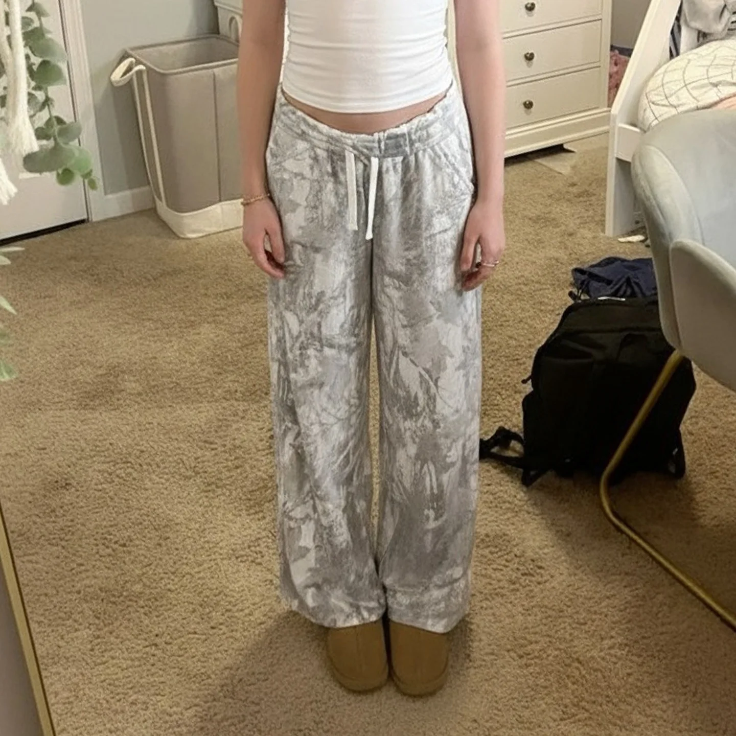 Spodnie w stylu europejskim i amerykańskim, z nadrukiem kamuflażu, elastycznym sznurkiem w pasie, modne spodnie codzienne w stylu joker.