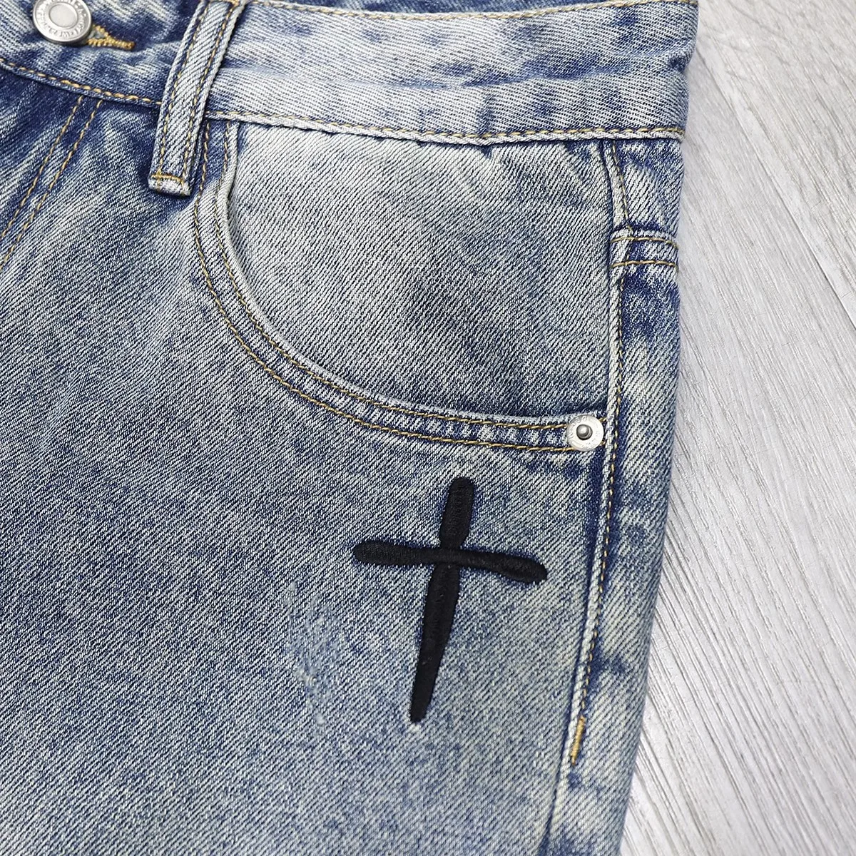 Streetwear Fashion Men Jeans Retro Blue Summer Vintage Short Ripped Jeans Hombre Embroidery Designer Hip Hop Denim Shorts Men