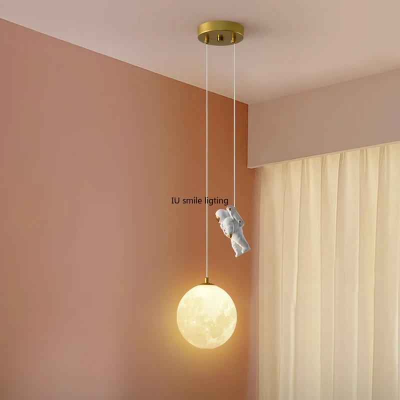 Creatieve Jongens Bed Cartoon Hanglampen Astronaut Landing Kinderkamer Slaapkamer Led Decoratieve Kleine Kroonluchter