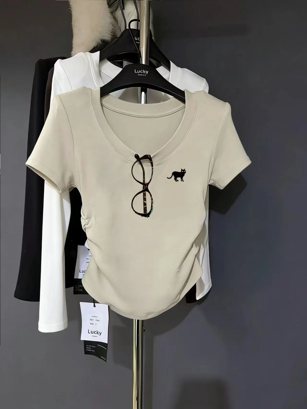 Summer 2026 Women's Korean Style Cartoon Short Sleeve Slim Fit T-Shirt Shoulder Pad Hot Girl Top Fashion Commute Cotton Blend