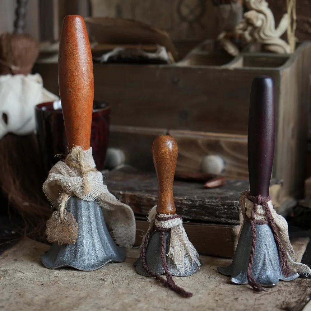 1pc Rustic Wood Handle Cast Iron Witch Altar Bell Vintage Occult Ritual Purification Hand Bell Home Decor Ornaments