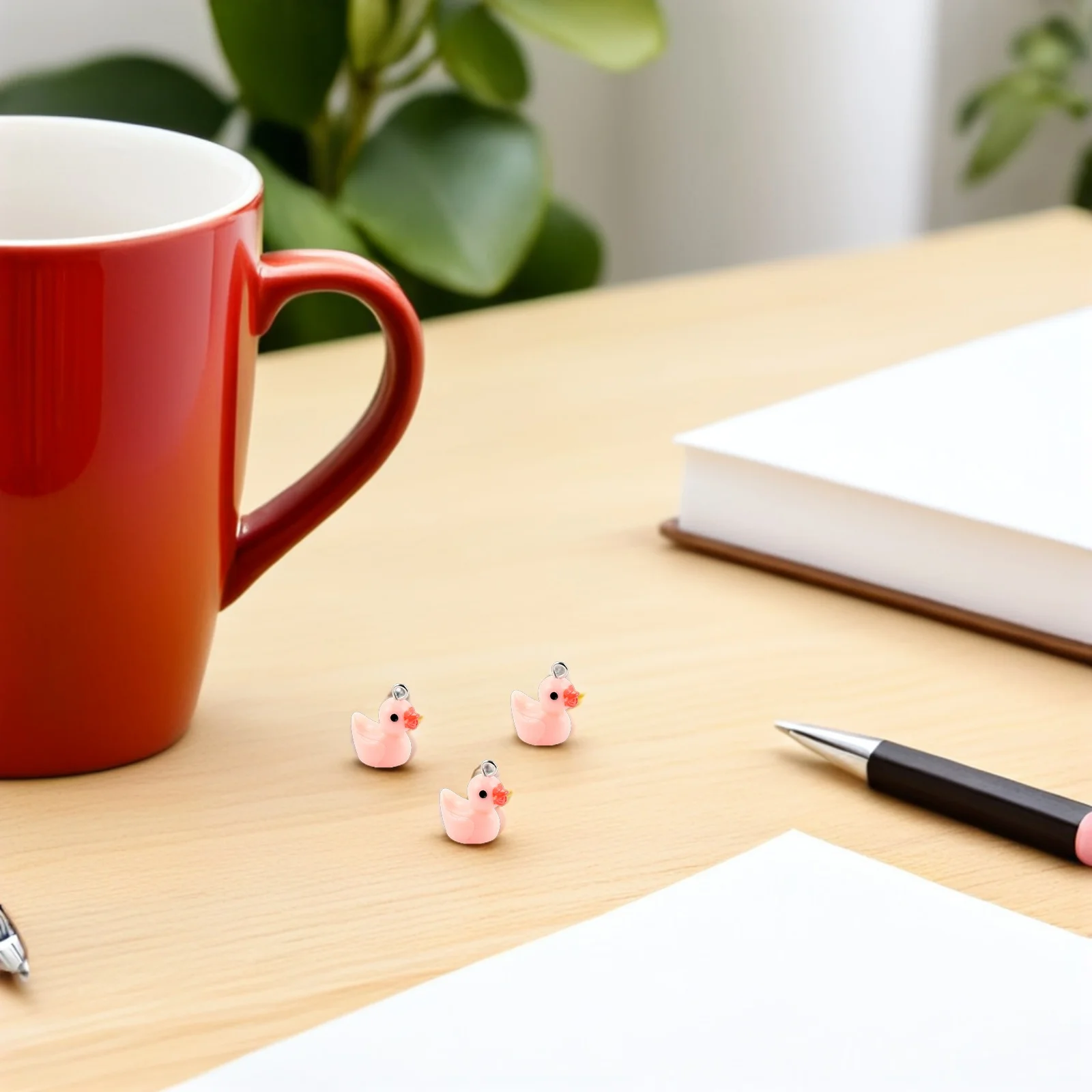 

30 шт., подвески в виде утки из смолы, милый мультяшный кулон, изготовление ювелирных изделий, ожерелье «сделай сам», подвесной декор для вечеринки, коллекция подарков