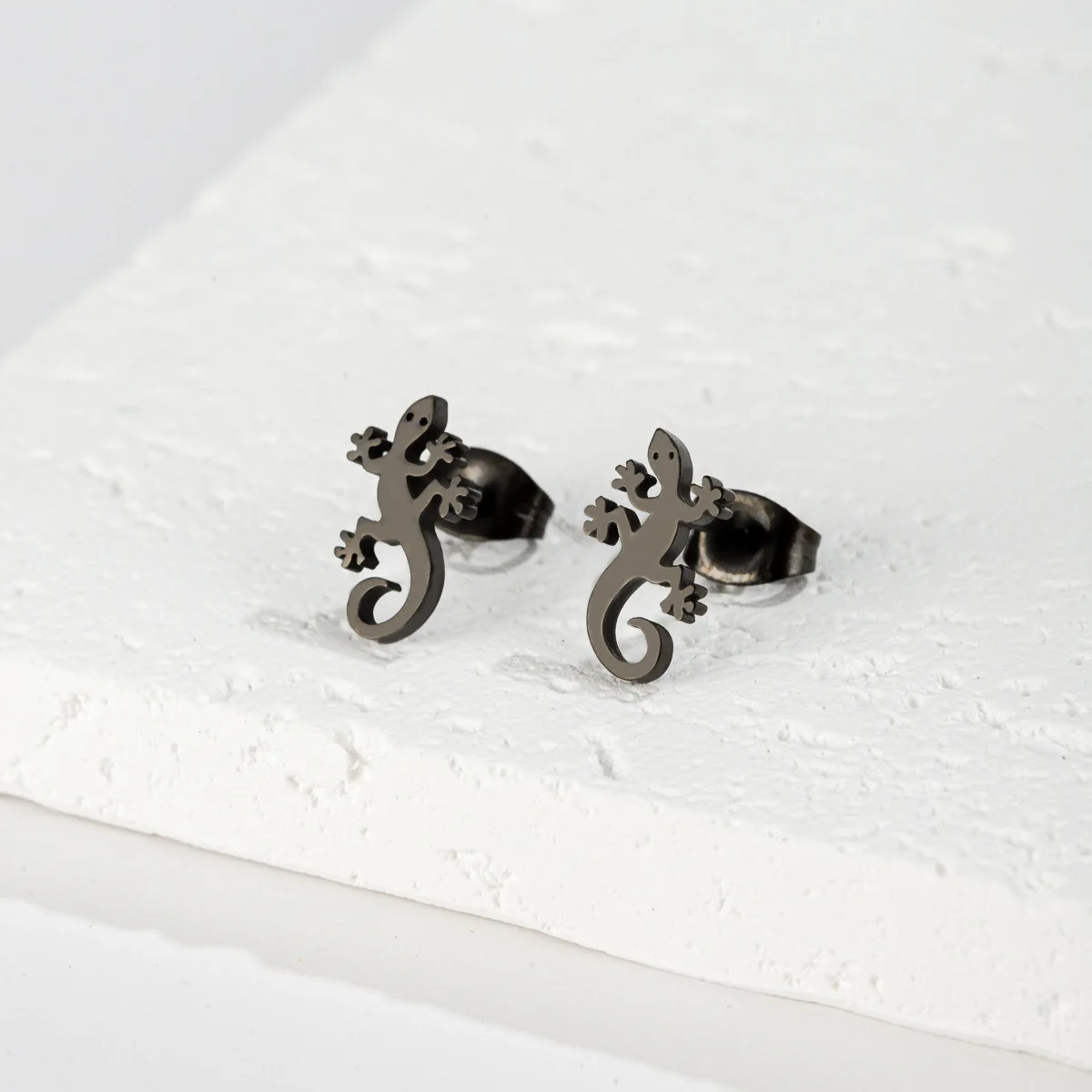 Hip Hop Stainless Steel Lizard Stud Earrings for Women Men Fashion Gecko Cocktail Earings Animal Ear Piercing Jewelry Pendientes