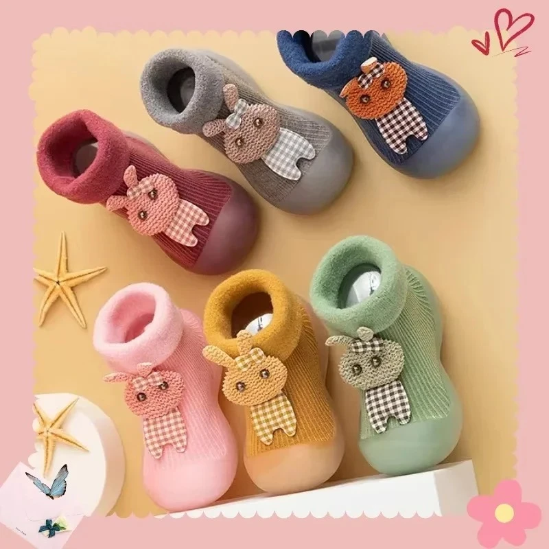 

Обувь для малышей, утолщенная и теплая, домашняя детская обувь, милый детский хлопок с героями мультфильмов, удобная и дышащая домашняя обувь