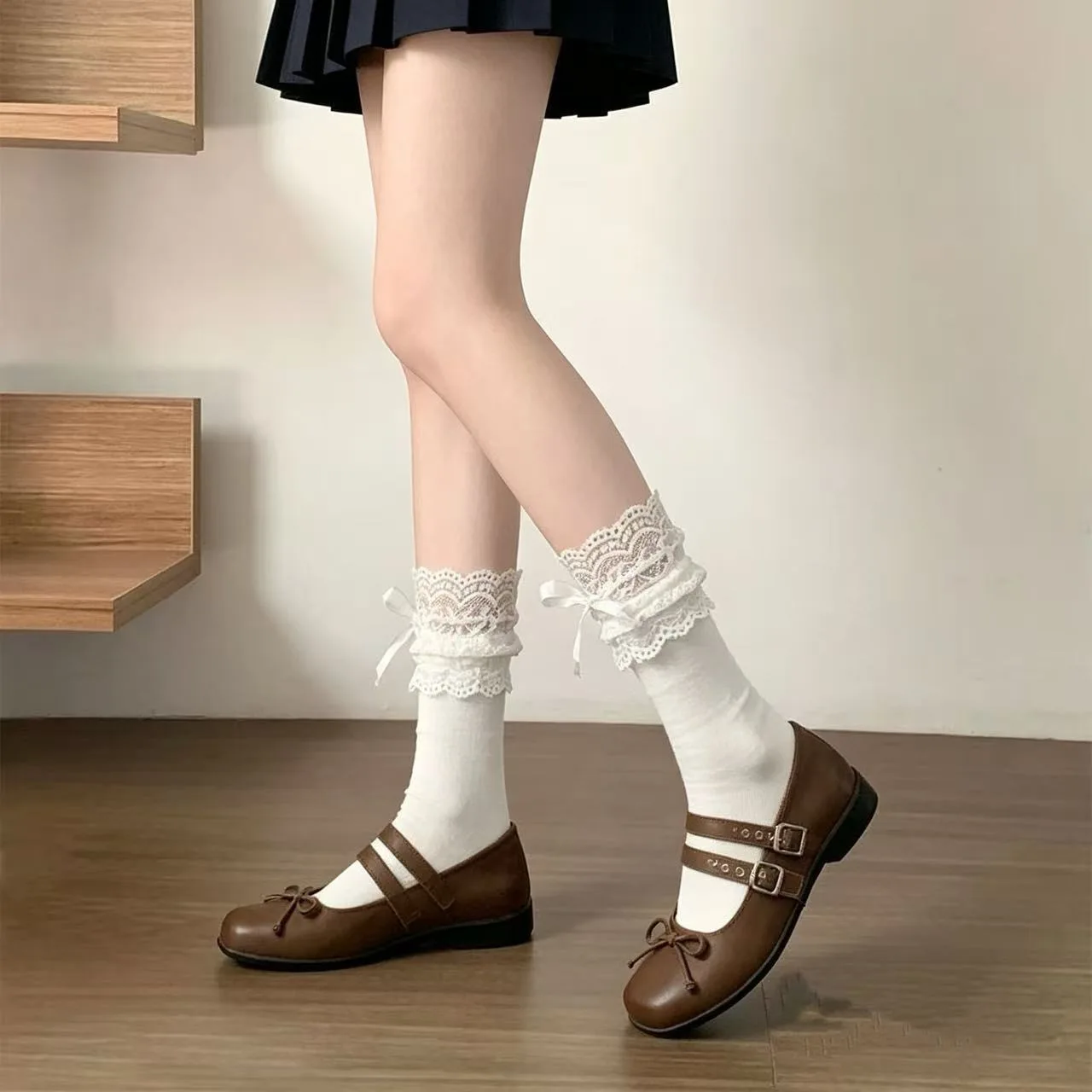 Spring and summer thin lace calf socks stacking socks bow socks ballet girl white medium tube socks