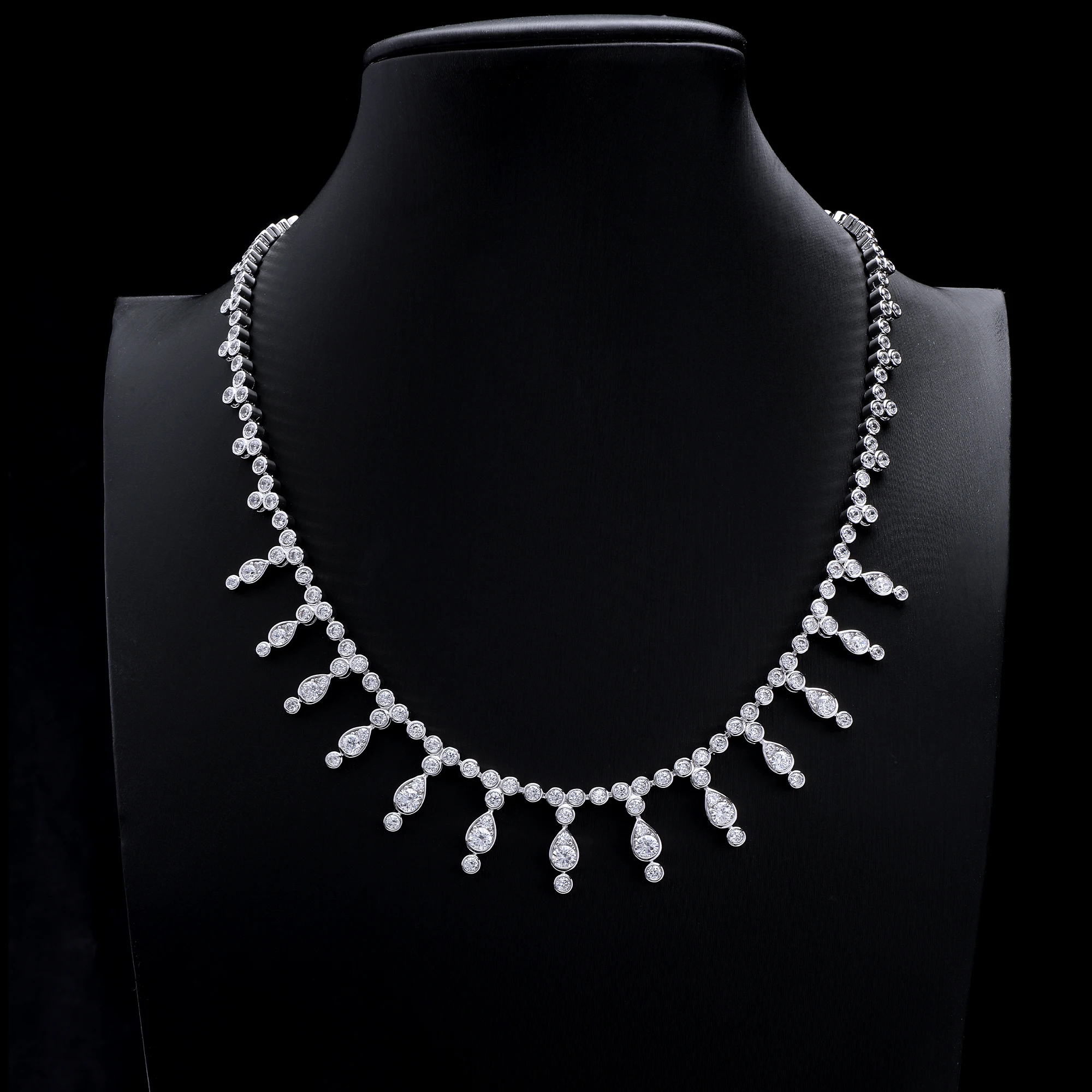 

Elegant Zirconia Necklace Plated 18K White Gold White Round Women's Gemstone Jewelry