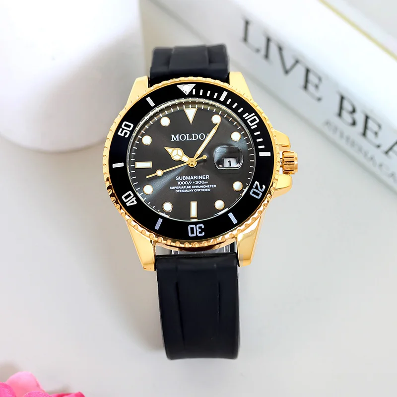 A men's business-casual quartz wristwatch with a black rubber strap, scale markings and calendar function