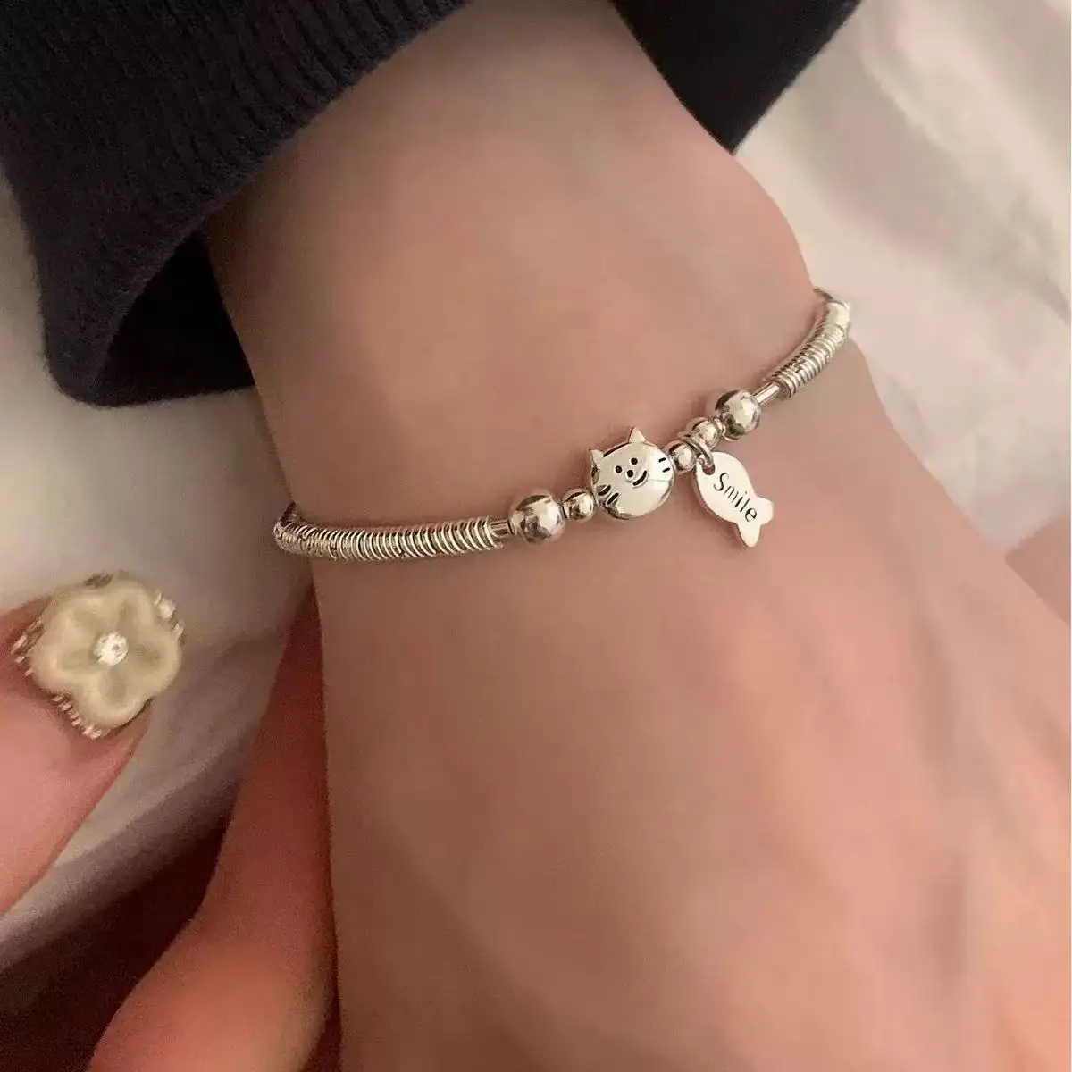 New Chinese Style Cat & Fish Bracelet, Cute Creative Silver‑Tone Ring Detail Women Wrist Jewellery