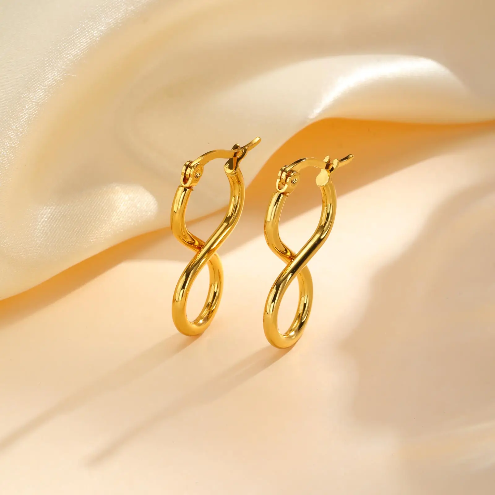 Simple Infinity Pendant Earrings for Women,18K Gold Plated Stainless Steel Geometric Hoop Earrings,Fashion Jewelry Gifts