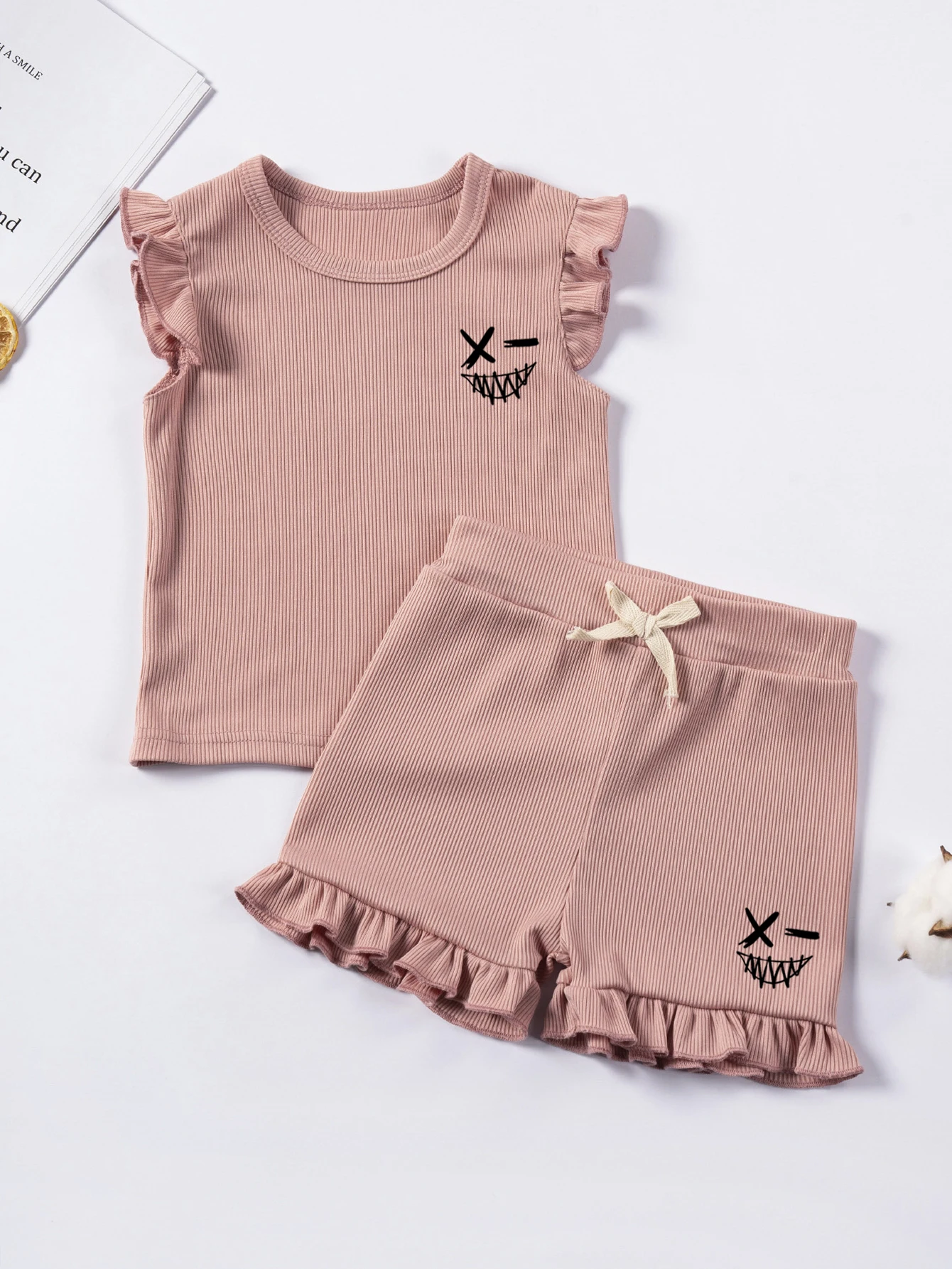 2Pcs Sets Girls' Summer Stylish Minimalist Outfit, Elegant Print Short-Sleeve & Shorts Suit for Daily Wear