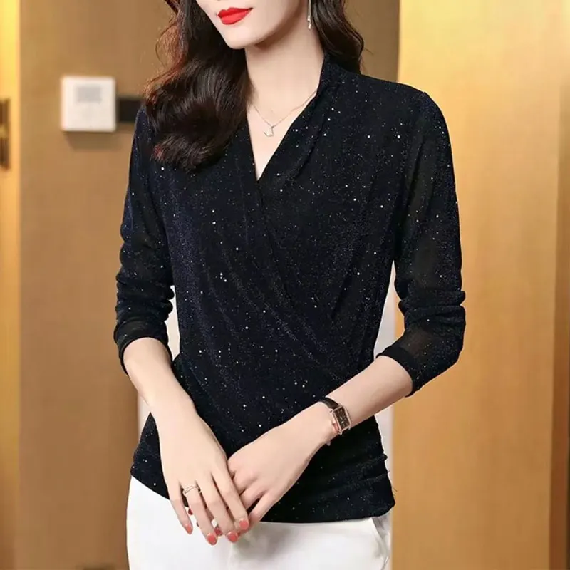 Female Clothing Solid Color Bright Silk Pullovers Long Sleeve Spring Autumn Casual Korean Folds V-Neck Fashion Sequined T-shirt